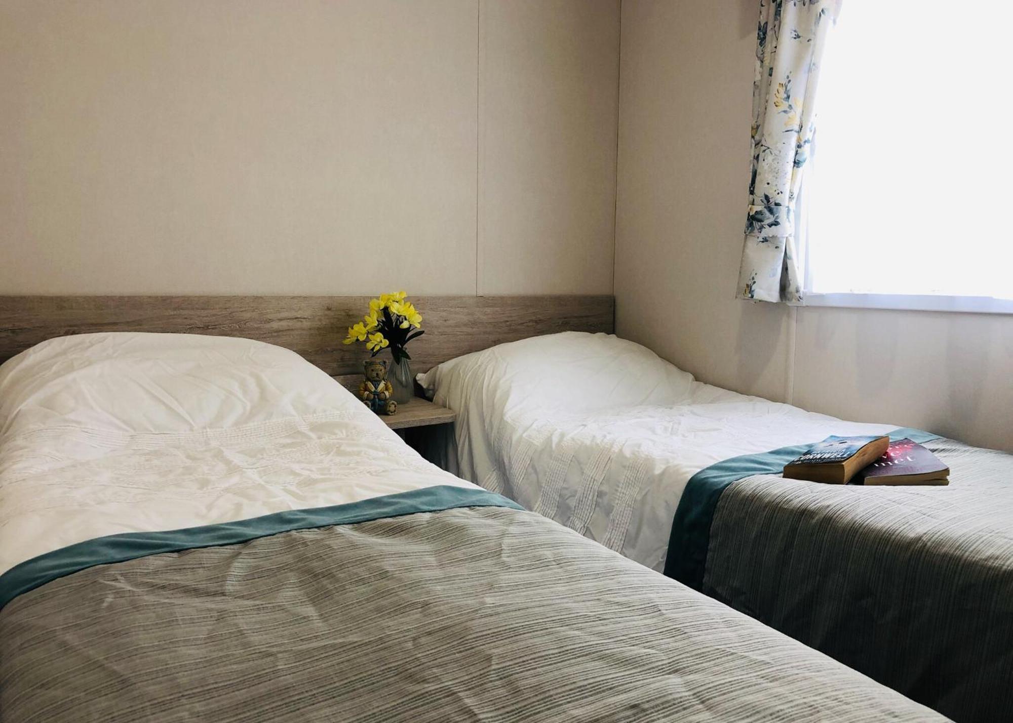 Burrowhead Holiday Village Isle of Whithorn Ruang foto